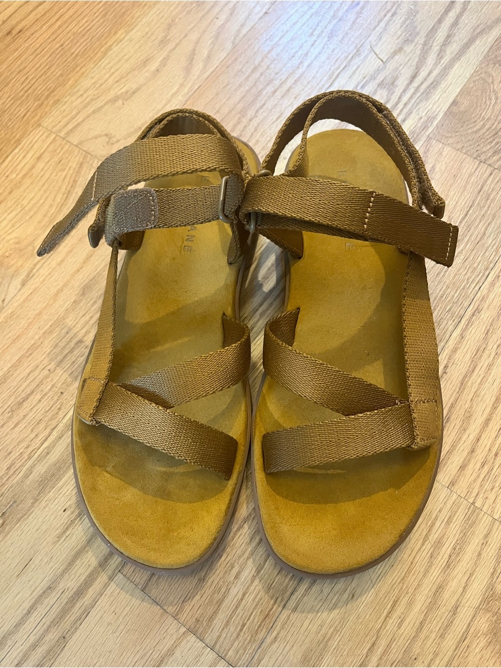 Everlane Tan/Brown Adjustable Strap Sandals city strap walking sandals